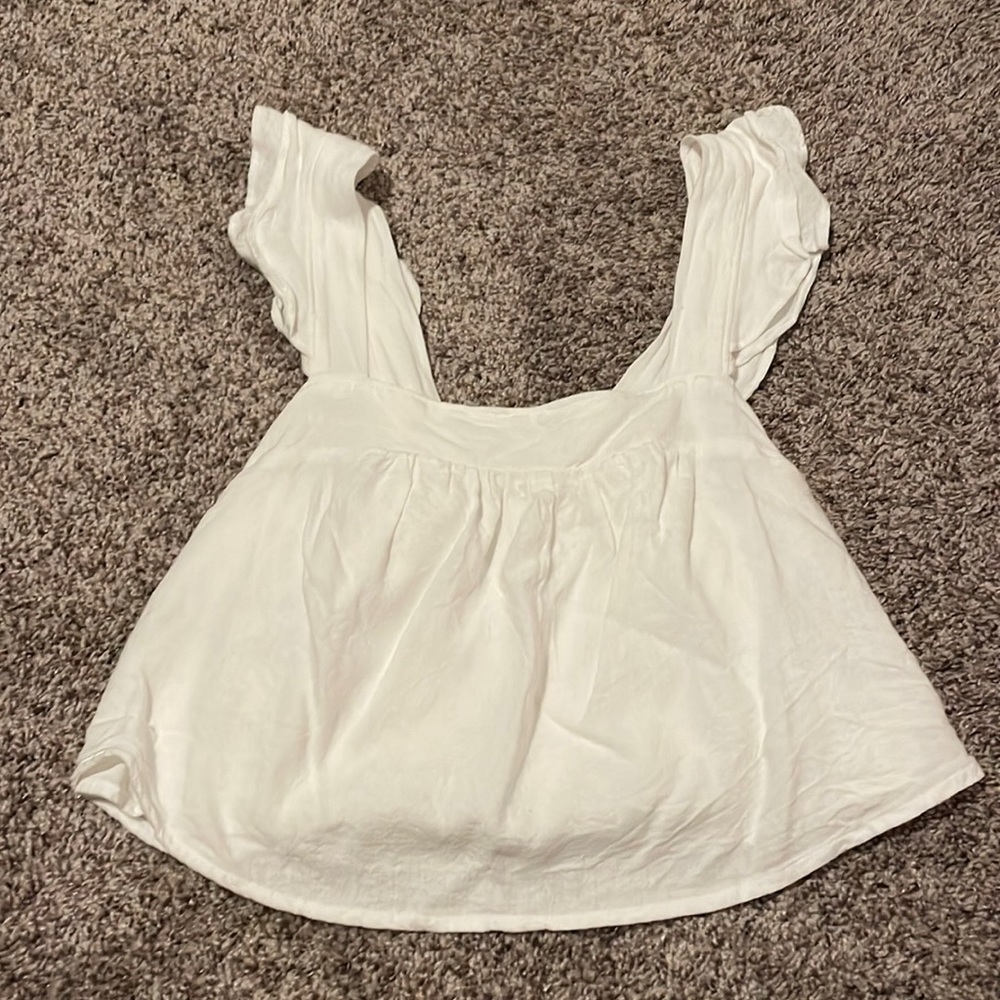 Abercrombie & Fitch ruffle sleeve top